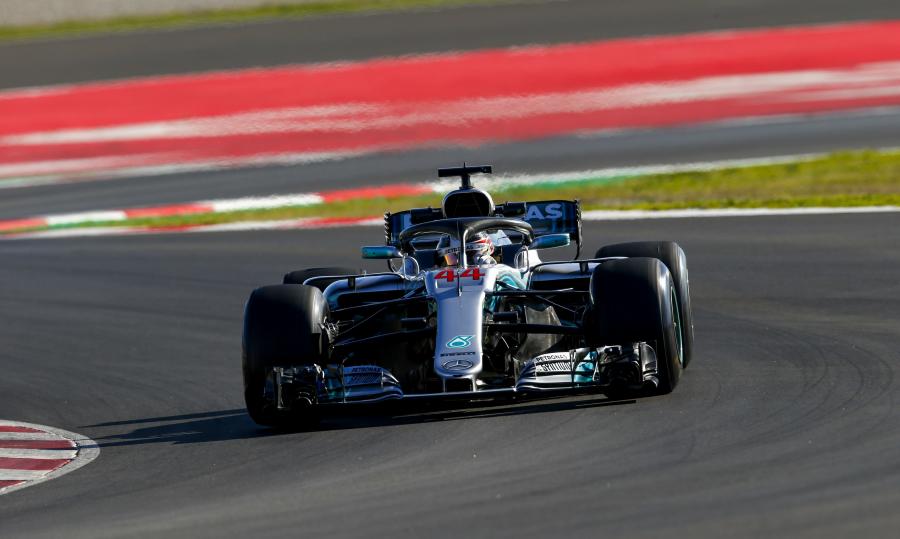  Mercedes-AMG F1 W09 EQ Power+ 2018 года  (фото 10 из 36)